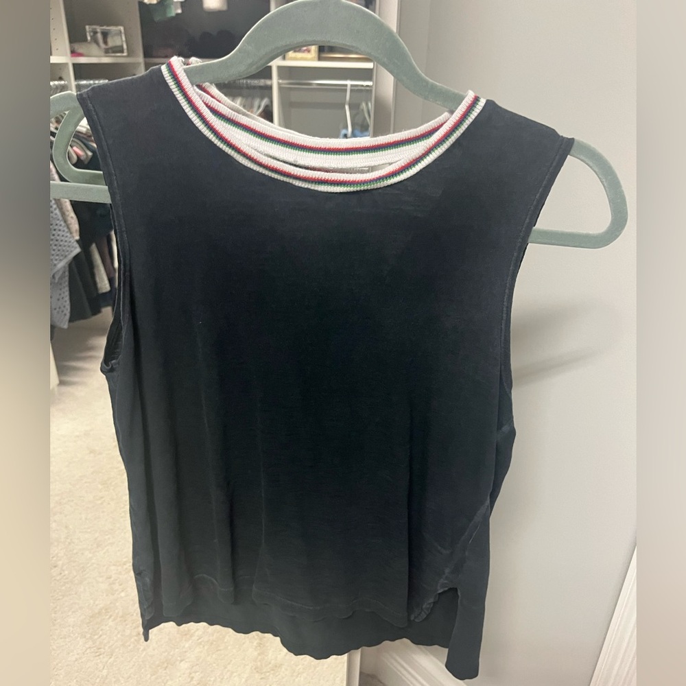 LNA tee size xs